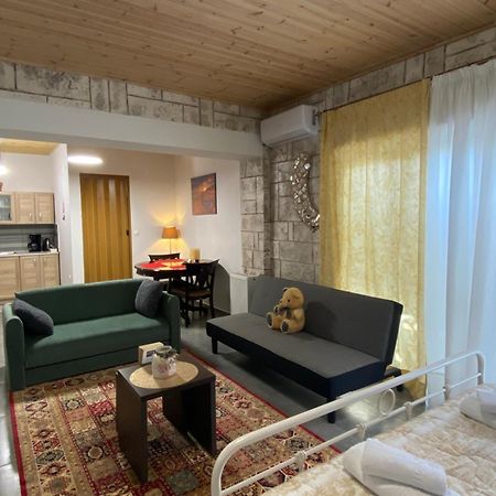 D&M Studio Ριο Πατρα Patras Exteriér fotografie